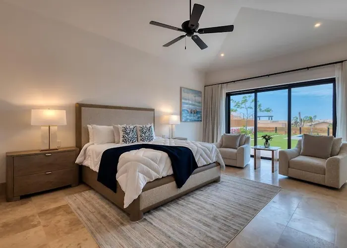 Luxury Coastal Retreat - Pool & World-class Golf *